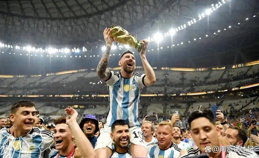 梅西在利物浦比赛中重要助攻，表现优异引发热议！观众掌声雷动的简单介绍-开云体育下载